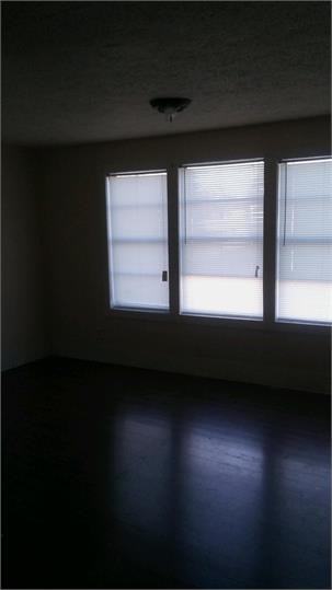 1317 11th St - Photo 2 of 16