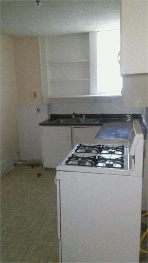 1317 11th St - Photo 3 of 16