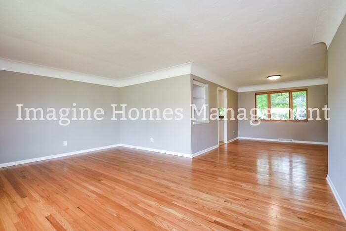 25653 Melibee Dr - Photo 3 of 14