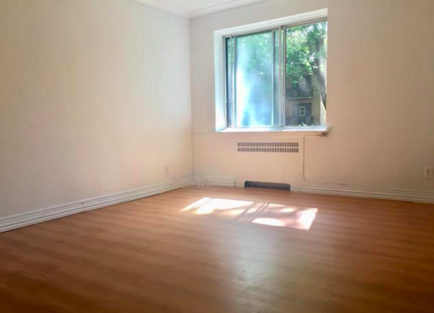 4875 Edouard Montpetit - Photo 3 of 5