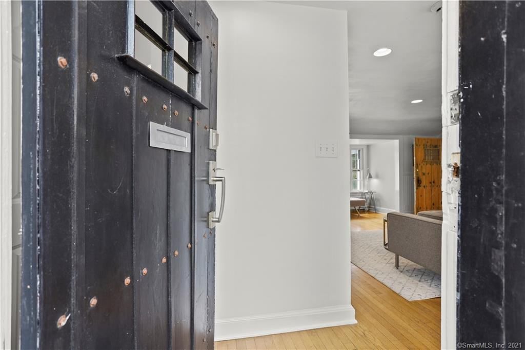 21 Rayfield Rd - Photo 3 of 33