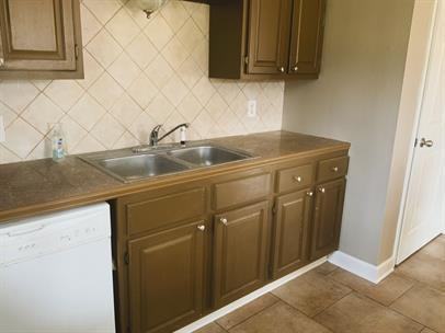 1817 Senator Street - Photo 2 of 10