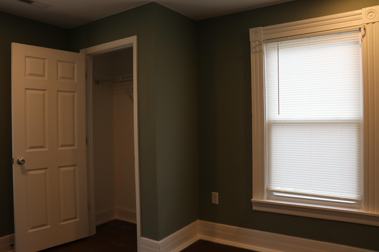 381 Main St #4 - Photo 4 of 26