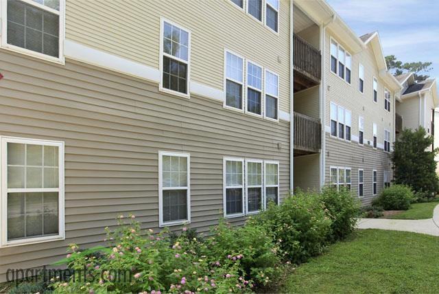 Sunnybrook Village - Photo 2 of 7