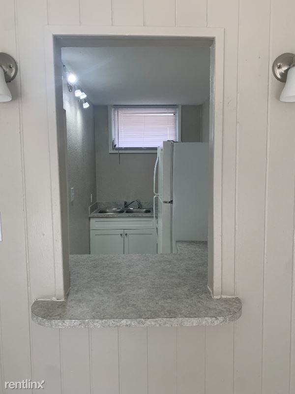 1010 1010 N Fiske Blvd 12 - Photo 2 of 11