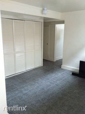 608 608 S. College Avenue B - Photo 3 of 10