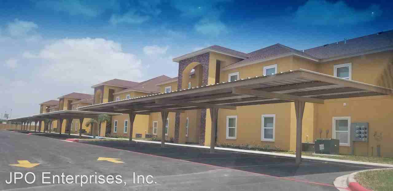 300 Sylvia Handy Dr - Photo 3 of 13