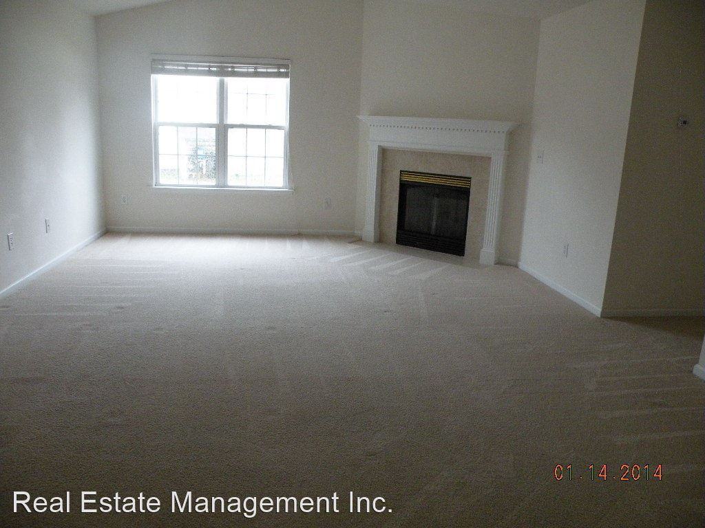 203 Sellhorn Blvd - Photo 2 of 9