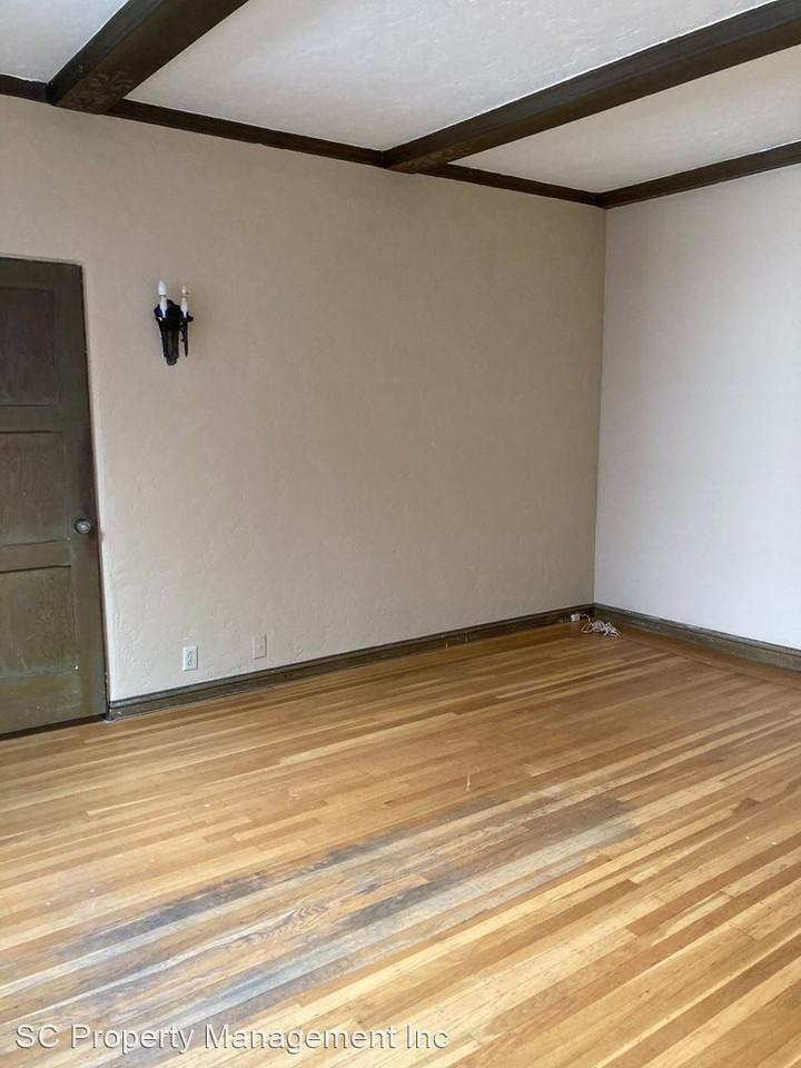 44 Cervantes Blvd - Photo 2 of 12