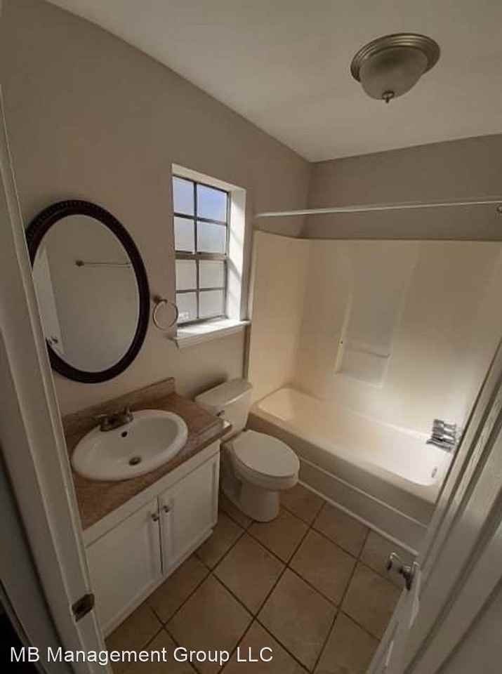 9327 Monhegan Ave - Photo 3 of 12