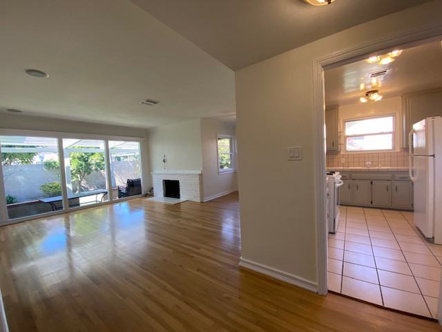 2625 Monogram Ave - Photo 3 of 34