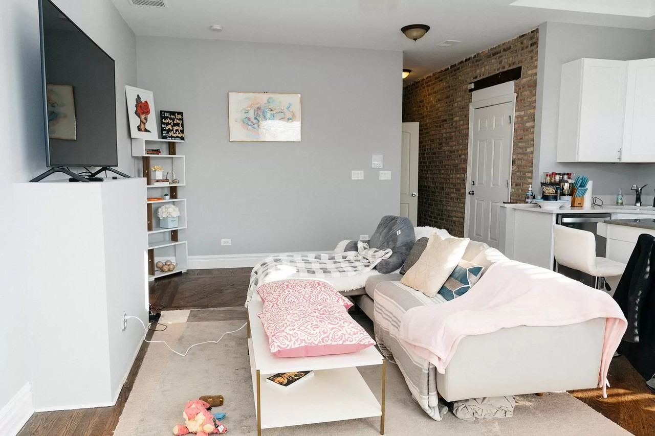 4541 S Prairie Ave #4N - Photo 2 of 15