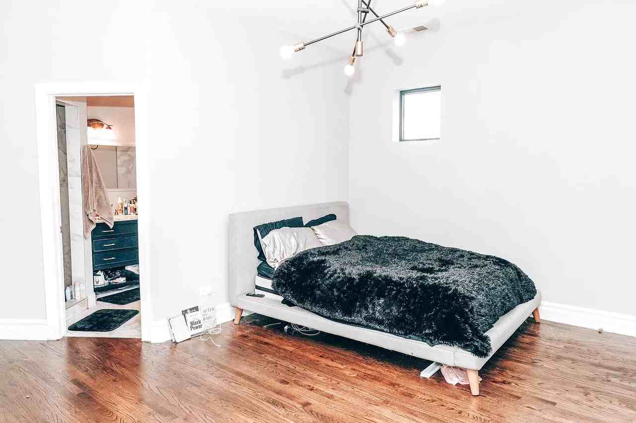 4541 S Prairie Ave #4N - Photo 5 of 15