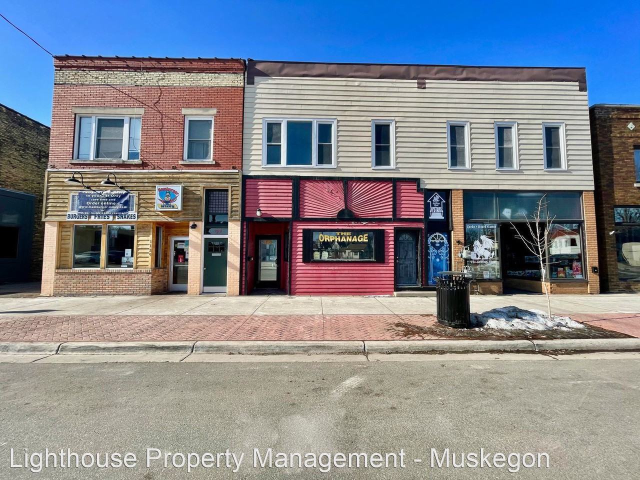 1125 3rd St - Photo 2 of 4