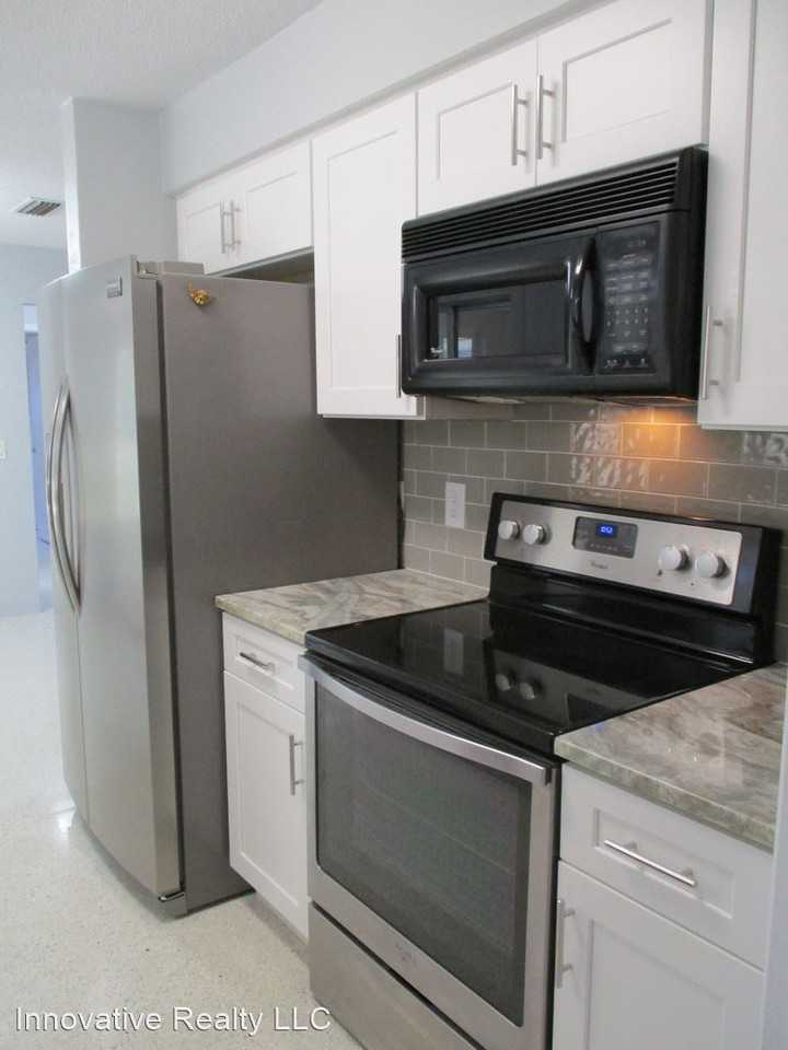 17 Wisteria Dr - Photo 3 of 27