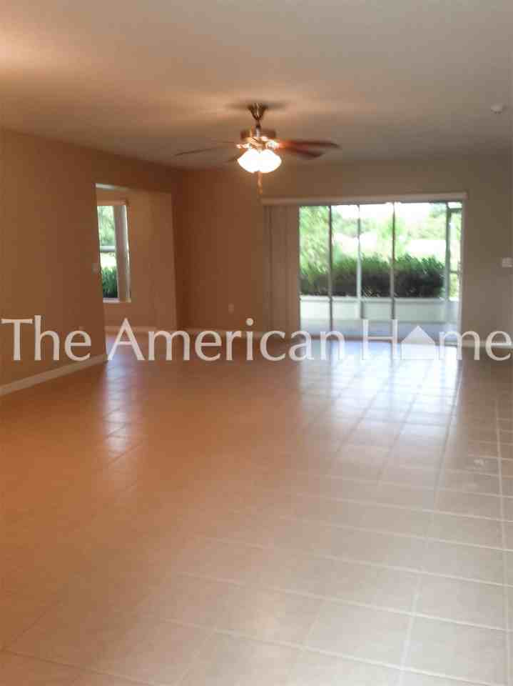 26807 White Plains Way - Photo 2 of 11