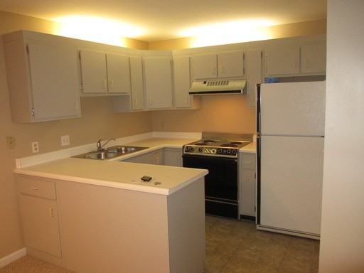 908 King Dr - Photo 2 of 10