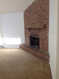 1712 Winston Ln - Photo 2 of 7