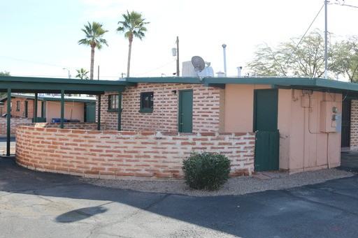 3249 E Water St - Photo 3 of 6