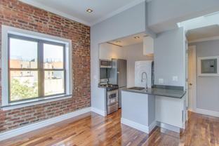 Clinton St #4A - Photo 1 of 1