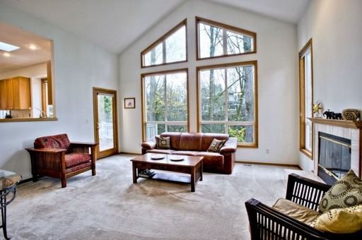 1233 2nd Ave - Photo 2 of 9