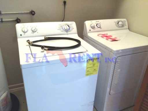 1028 Golfside Dr - Photo 3 of 18