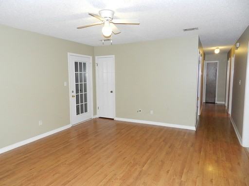 6579 Sinclair St - Photo 3 of 21