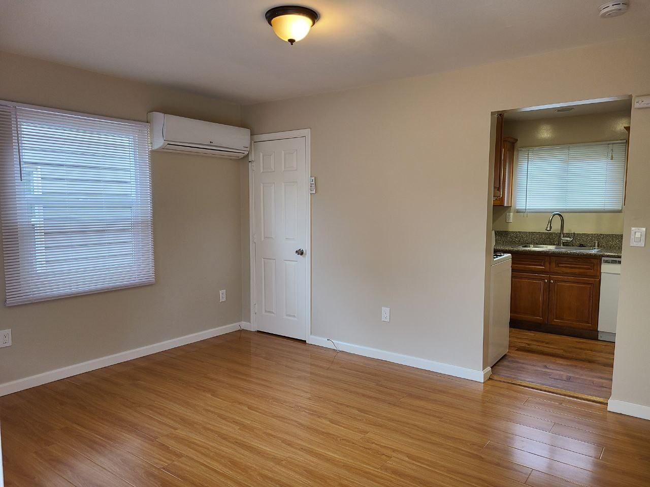 1421 Rock Glen Avenue - Photo 2 of 11