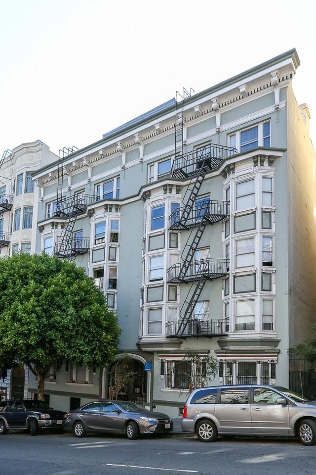 839 Leavenworth St. - Photo 2 of 22