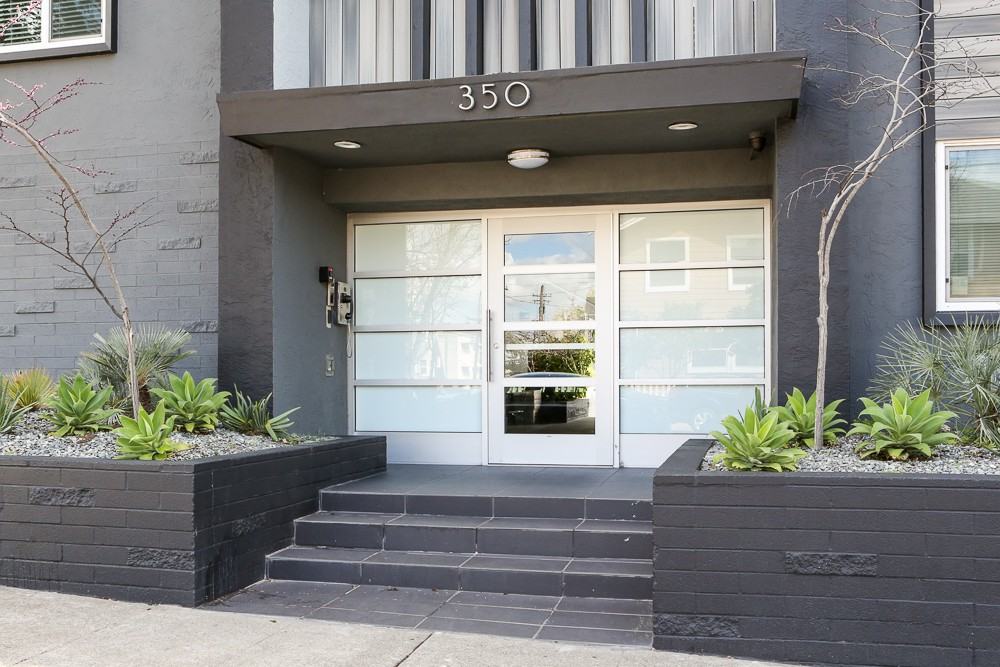 350 Newton - Photo 2 of 18