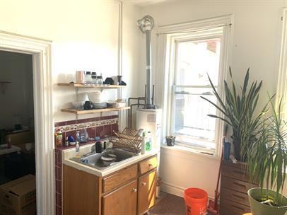 1325 W. 18th St - Photo 2 of 7