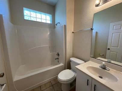 18202 Indian Creek Drive - Photo 2 of 5