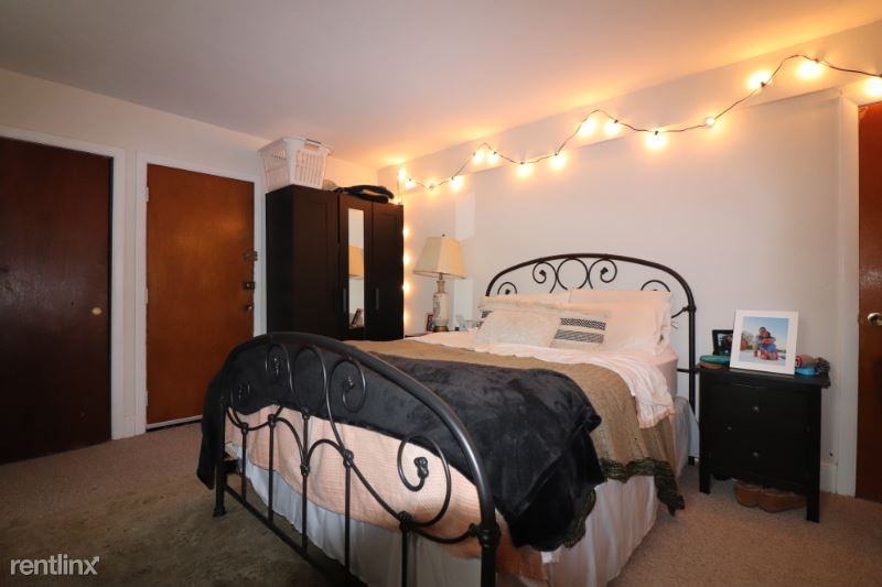 50 50 Parkman St 2B - Photo 2 of 8