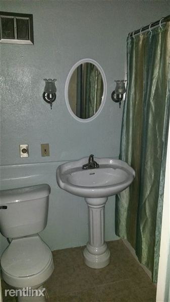 Between Fulton St and Shoop Ave - Photo 2 of 7