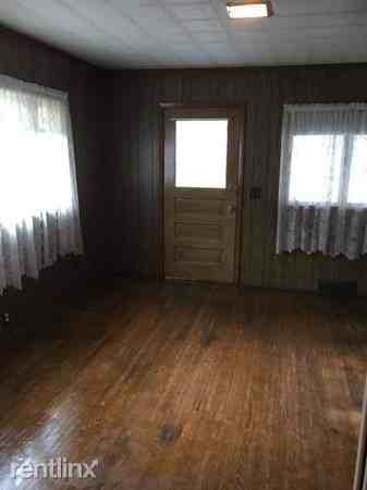 448 Glide St - Photo 3 of 7