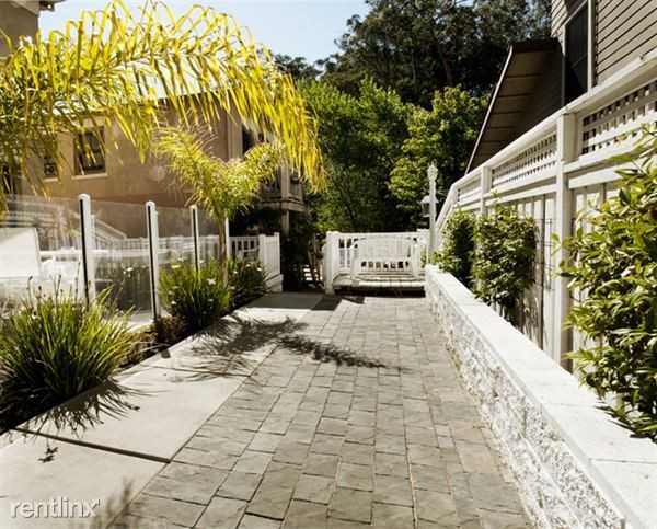 1129 Promenade St - Photo 2 of 18