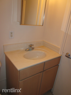 800 4th St SW - Photo 2 of 12