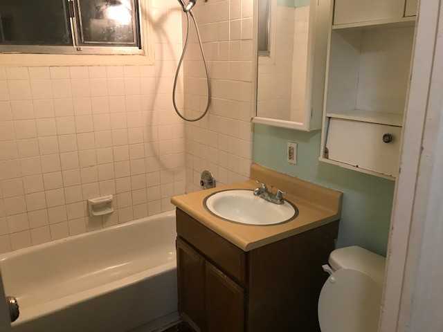 341-343 N Center St - Photo 7 of 9