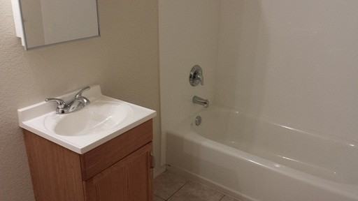 619 W 28th St #2 - Photo 3 of 4