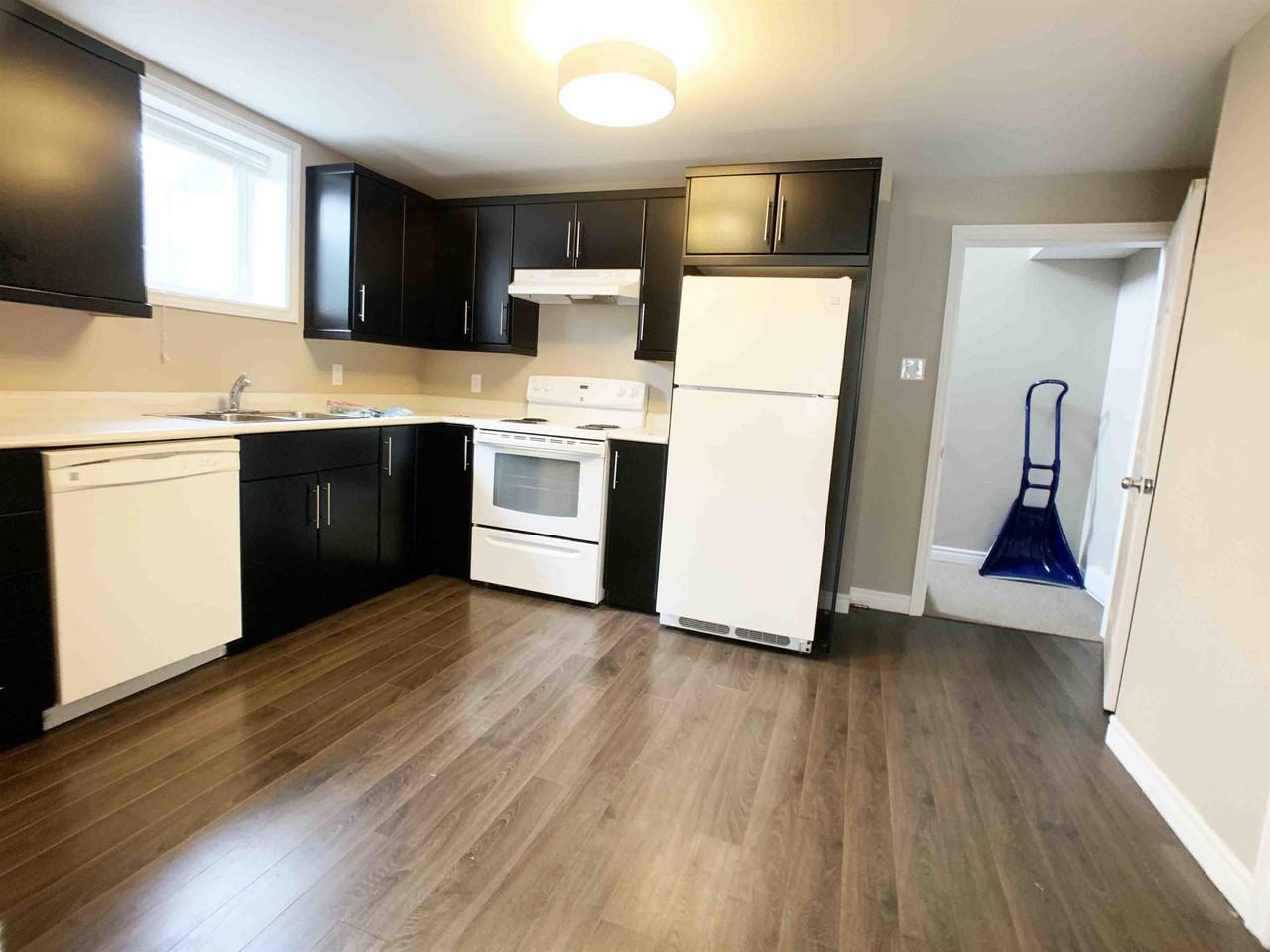 55A Ladysmith Dr #2 - Photo 3 of 9