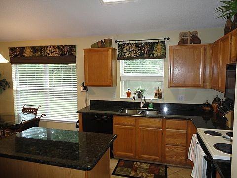 13577 Fordwell Dr - Photo 3 of 10