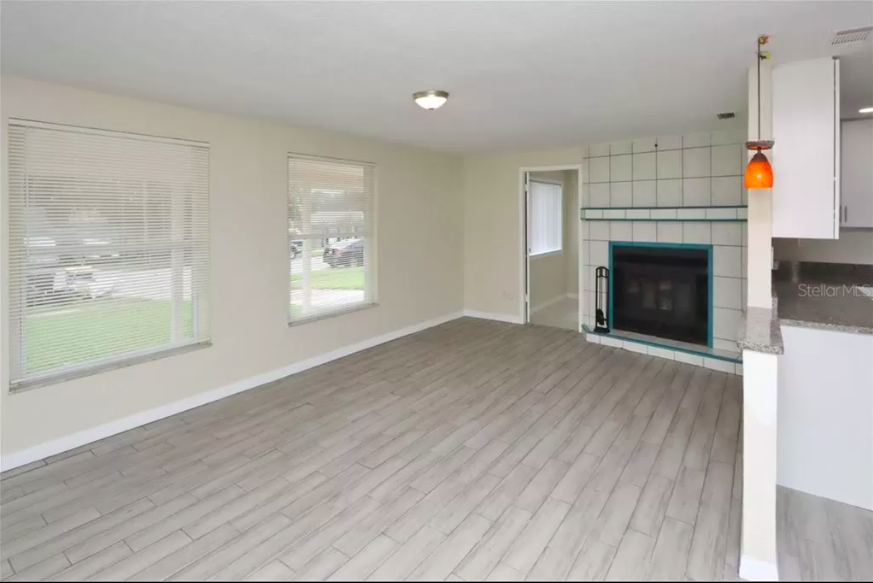 2804 Dovewood St - Photo 3 of 10