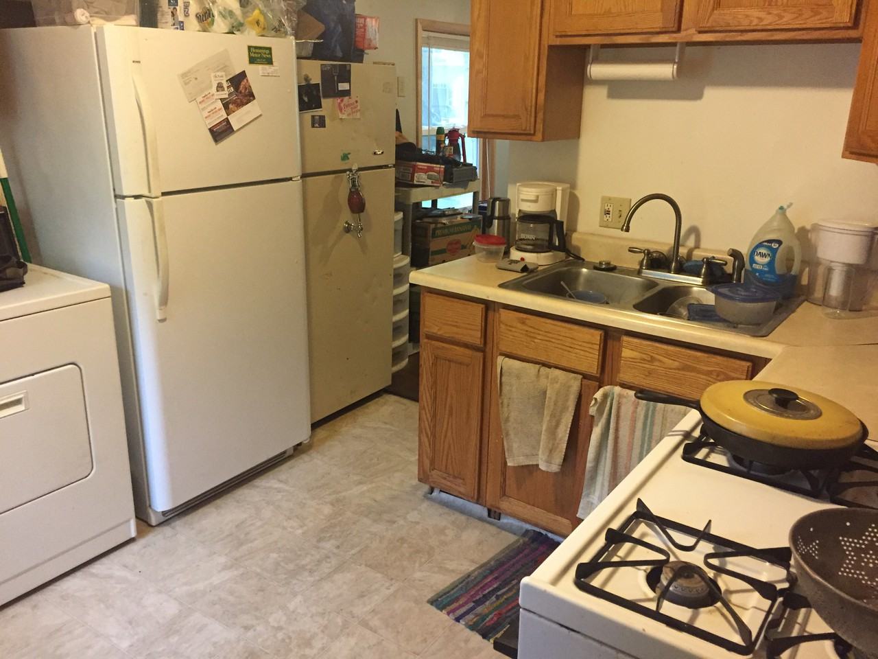 1137 Delaware St - Photo 2 of 19