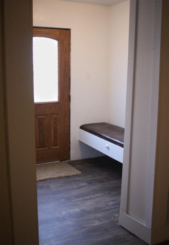 211 S Kansas City Ave #4 - Photo 4 of 12