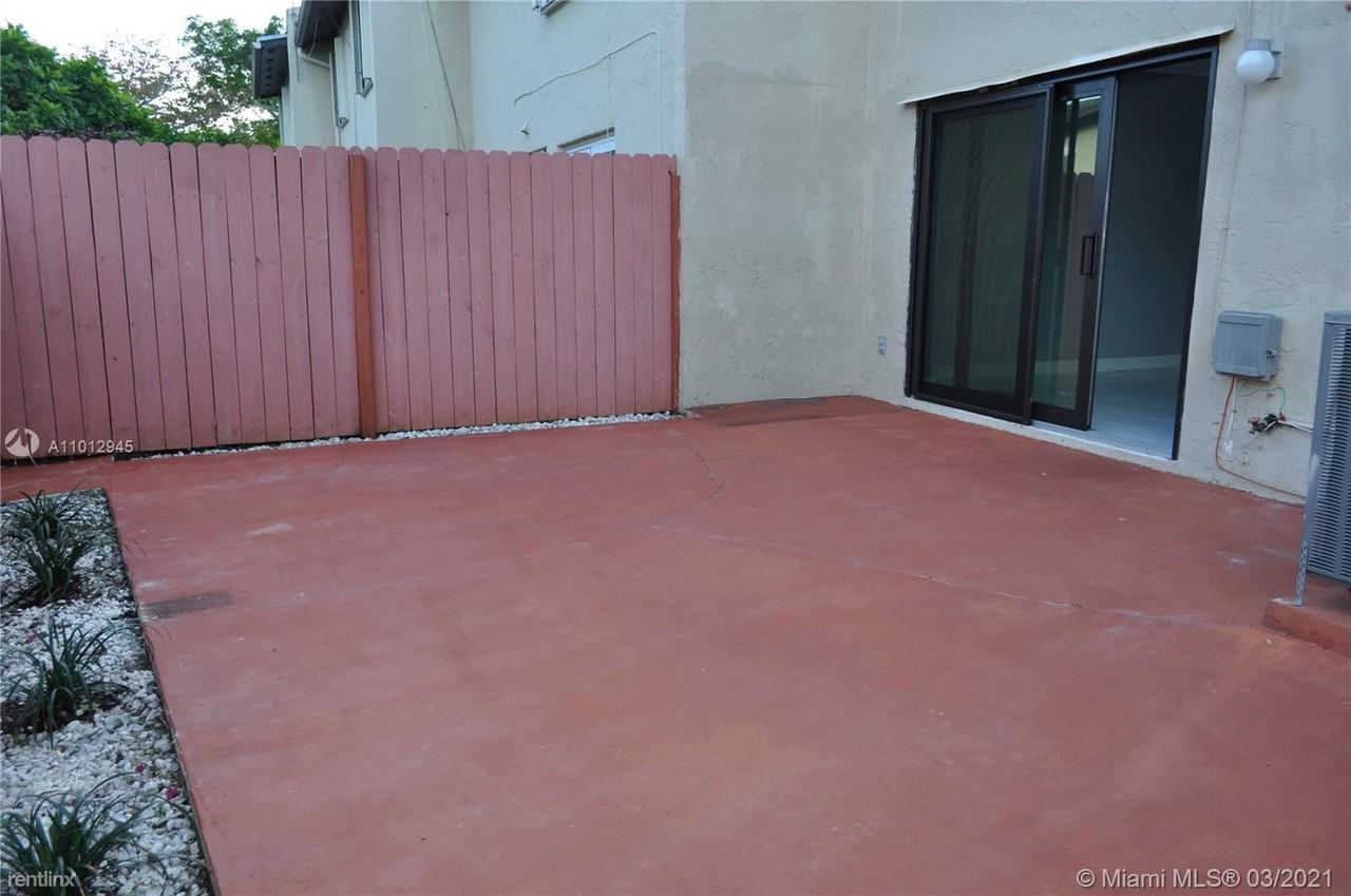 6929 Sw 110th Ave - Photo 2 of 14