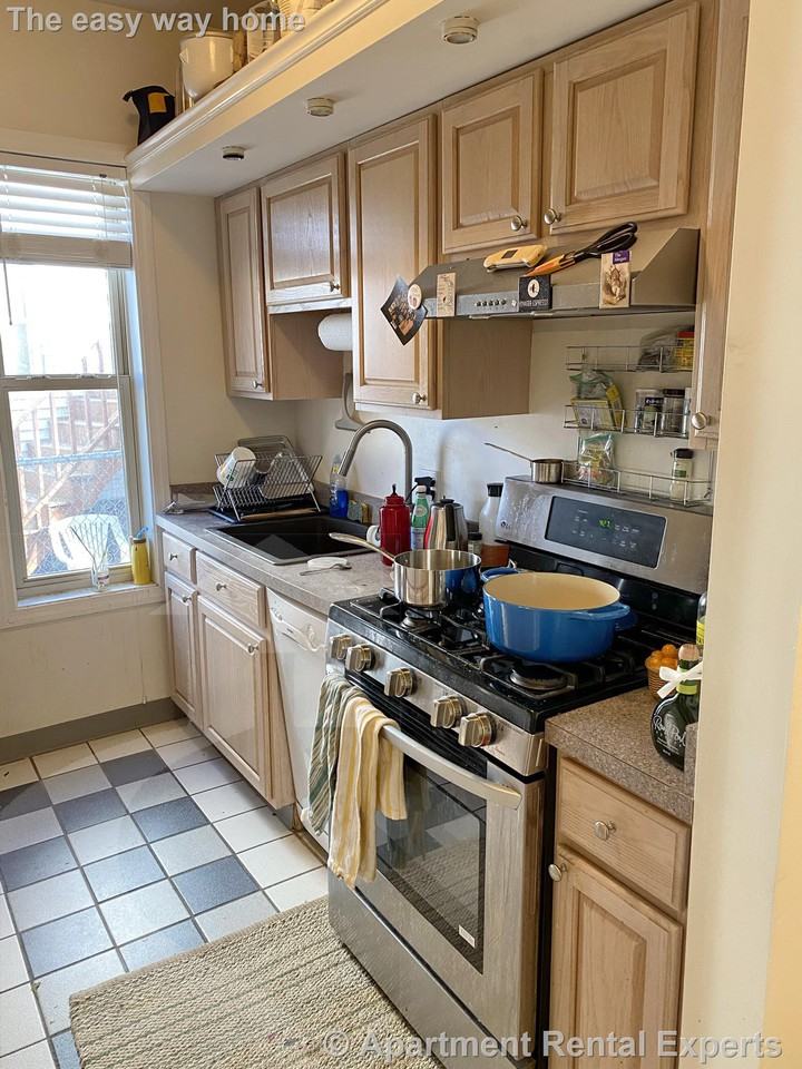 Market St & Columbia St #1