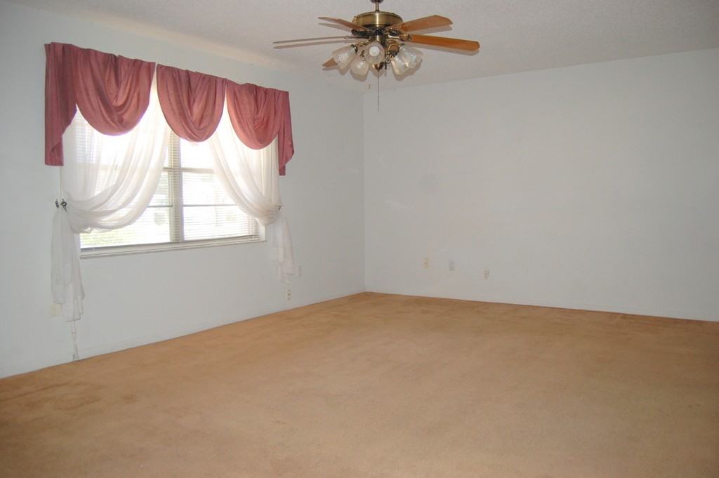 5405 23rd St - Photo 3 of 17