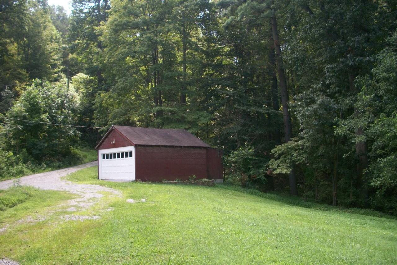 6327 Red Hill Rd - Photo 3 of 13