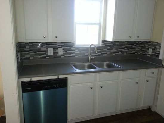 1710 NE 20th St - Photo 3 of 10