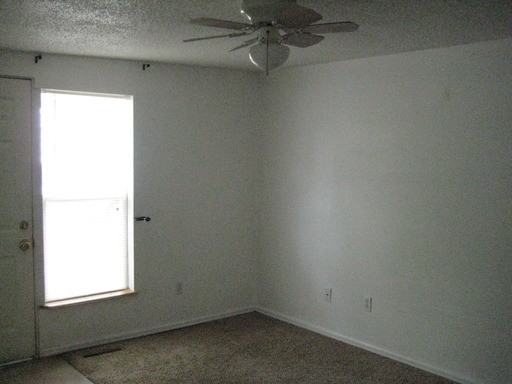 1930 Cheyenne St - Photo 3 of 11